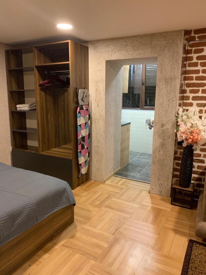 דירות טביליסי 12 Maksim Gorki Street מראה חיצוני תמונה